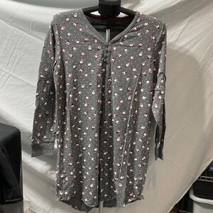 Denver Hayes Gray and Red Sleep Shirt.  Never worn.